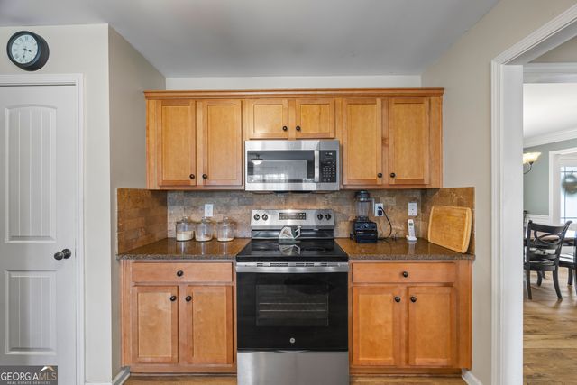 404 Copper Ridge Drive, Loganville, GA 30052