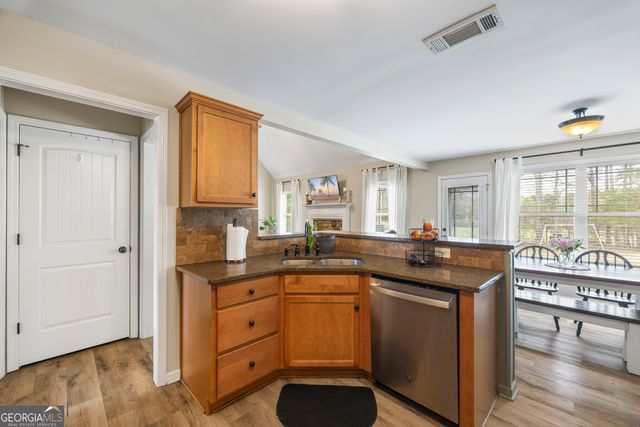 404 Copper Ridge Drive, Loganville, GA 30052