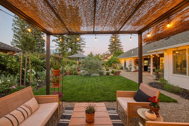 7334 N Teilman Avenue, Fresno, CA 93711