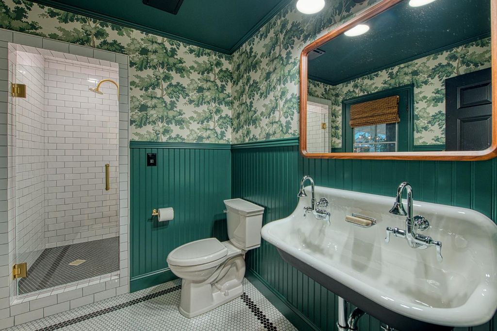 Image 10 of property listing at 7334 N Teilman Avenue, Fresno, CA 93711