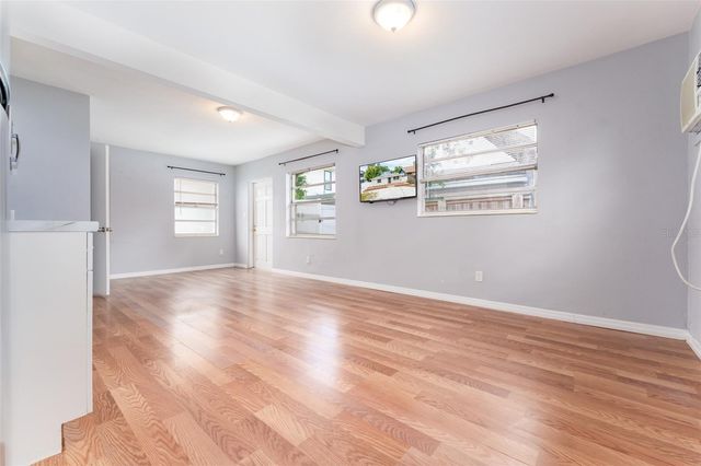 811 20TH AVENUE N, St Petersburg, FL 33704