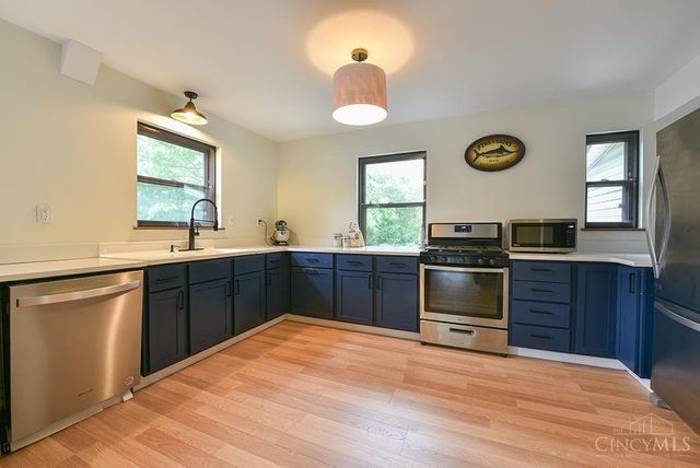47 Euclid Avenue, Wyoming, OH 45215