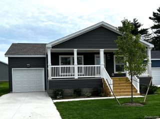 2760 NAPLES Court, Lapeer Twp, MI 48446