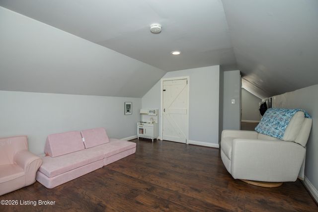 4110 Ledyard Rd, Louisville, KY 40207