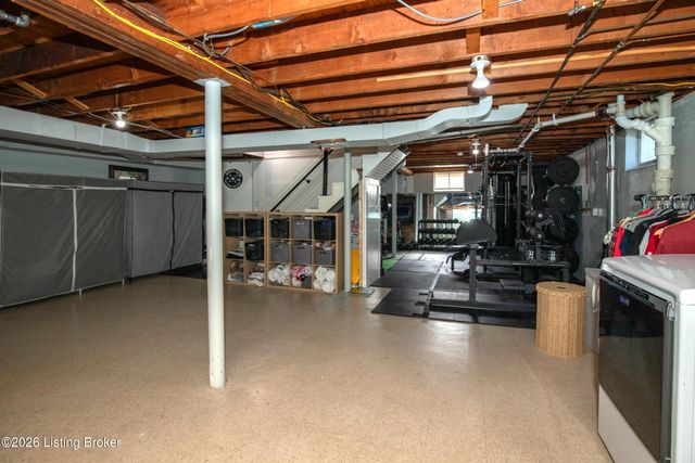 4110 Ledyard Rd, Louisville, KY 40207