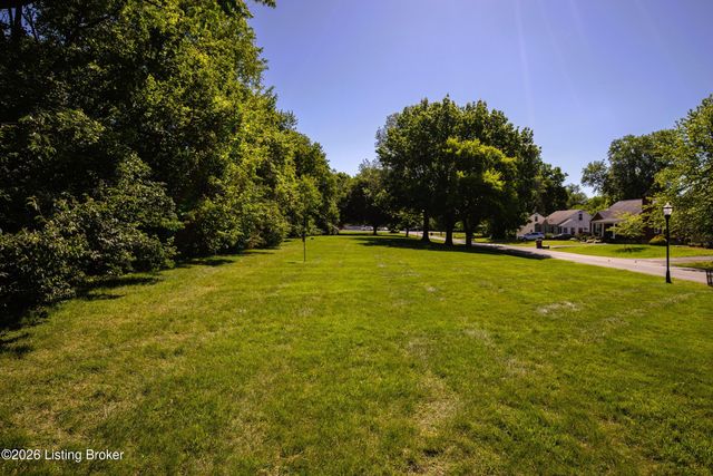 4110 Ledyard Rd, Louisville, KY 40207