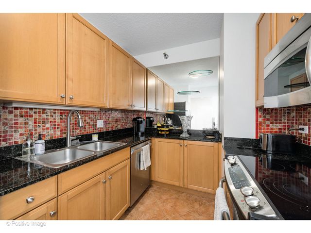 400 N Lasalle Boulevard 4402, Chicago, IL 60654