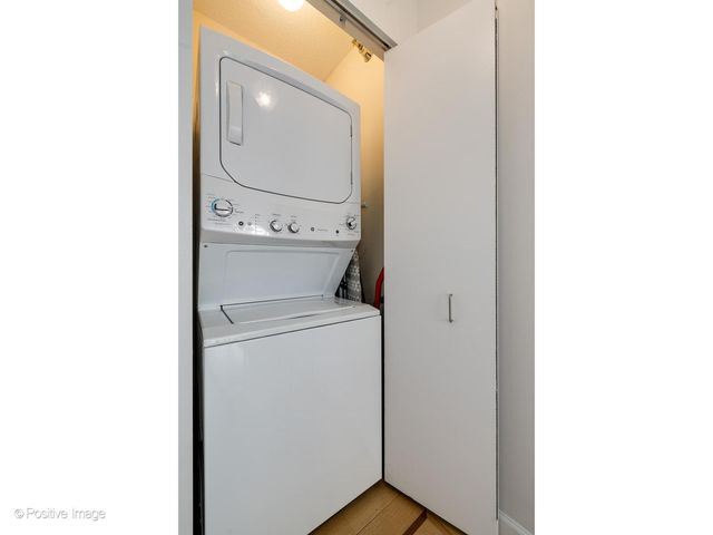 400 N Lasalle Boulevard 4402, Chicago, IL 60654