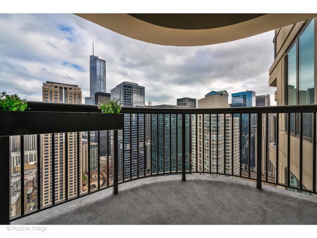 400 N Lasalle Boulevard 4402, Chicago, IL 60654