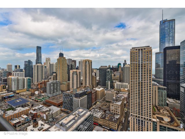 400 N Lasalle Boulevard 4402, Chicago, IL 60654