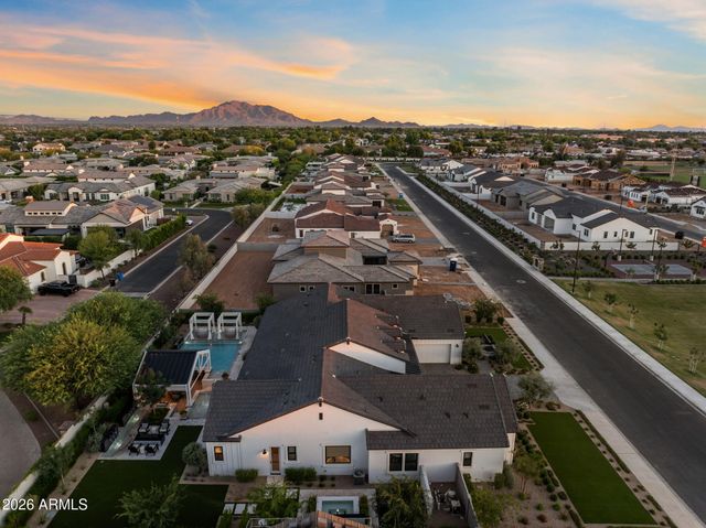 4241 S QUINN Avenue, Gilbert, AZ 85297