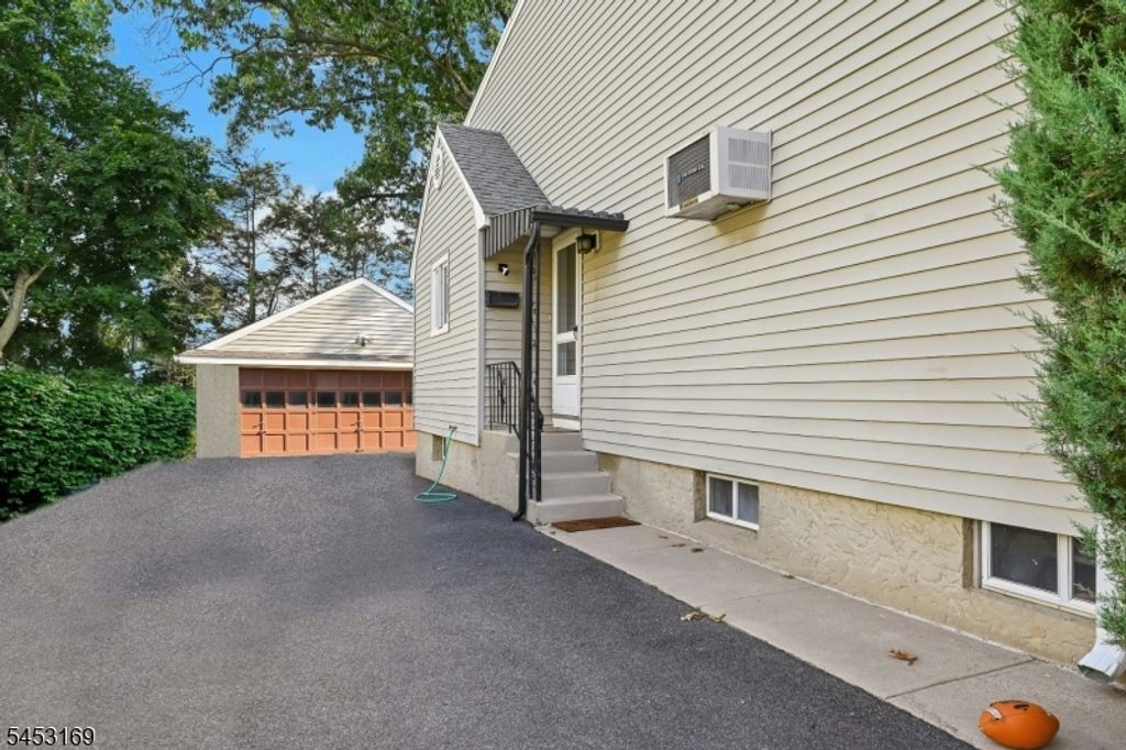 44 N 12Th St, Hawthorne Boro, NJ 07506 — photo 2