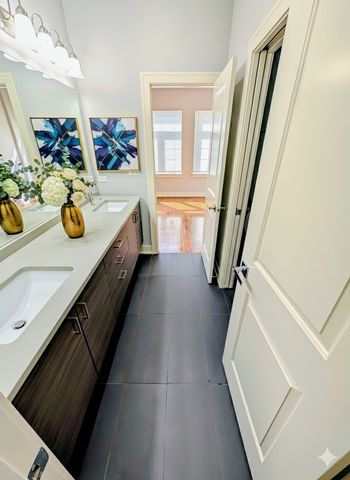 544 E 46th Place, Chicago, IL 60653