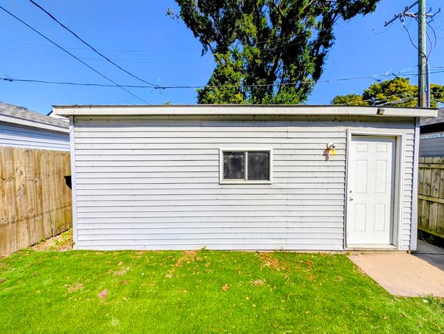 544 E 46th Place, Chicago, IL 60653