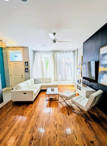 544 E 46th Place, Chicago, IL 60653