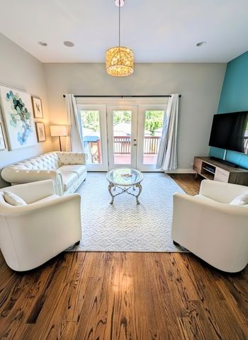 544 E 46th Place, Chicago, IL 60653