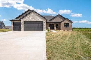 1404 Guilford Place, Troy, IL 62294