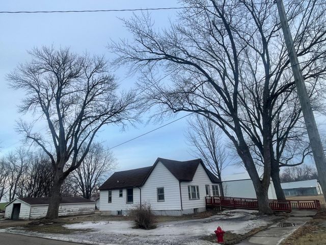 200 5th Street, Walnut Grove, MN 56180