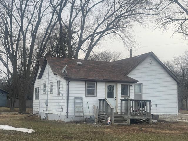 200 5th Street, Walnut Grove, MN 56180