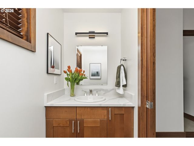 2837 Ne 63RD Ave, Portland, OR 97213