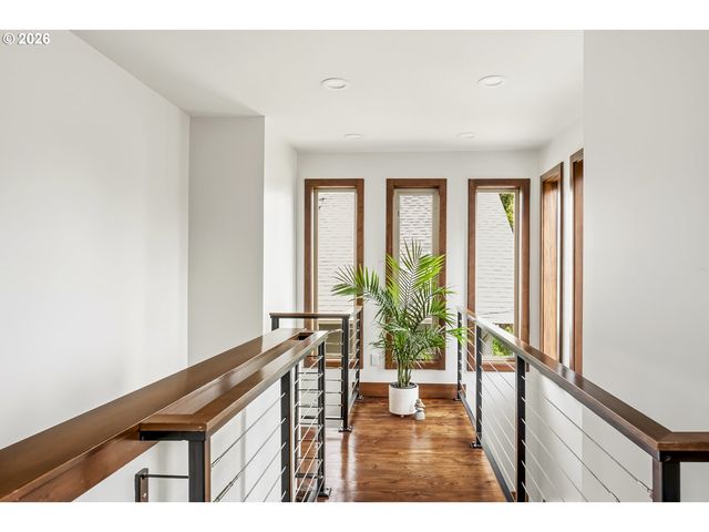 2837 Ne 63RD Ave, Portland, OR 97213