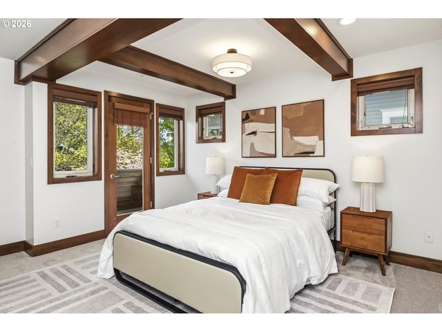 2837 Ne 63RD Ave, Portland, OR 97213