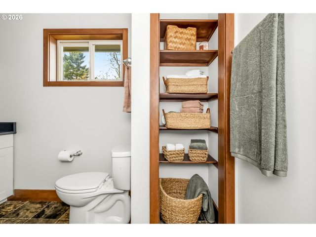 2837 Ne 63RD Ave, Portland, OR 97213