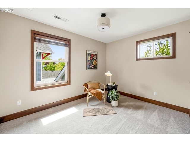 2837 Ne 63RD Ave, Portland, OR 97213