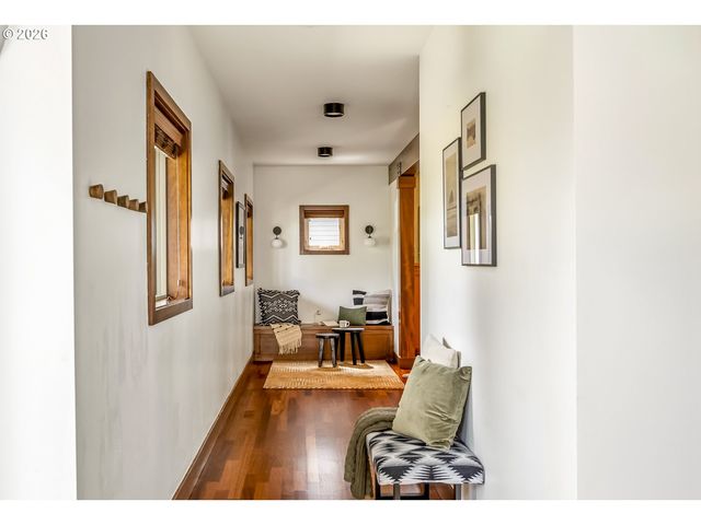 2837 Ne 63RD Ave, Portland, OR 97213