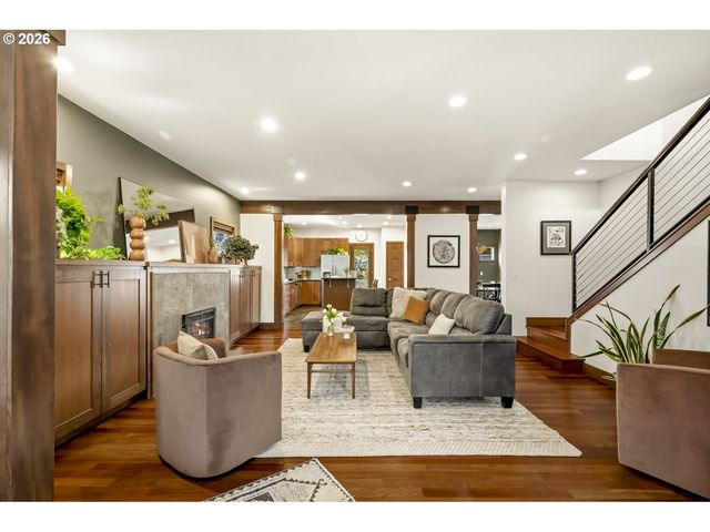 2837 Ne 63RD Ave, Portland, OR 97213