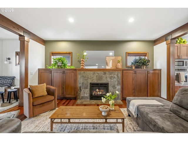 2837 Ne 63RD Ave, Portland, OR 97213