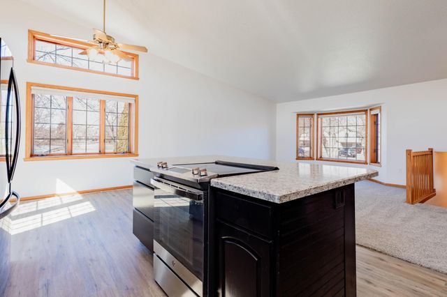 61 Fremont Drive S, Fargo, ND 58103