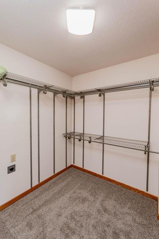 61 Fremont Drive S, Fargo, ND 58103