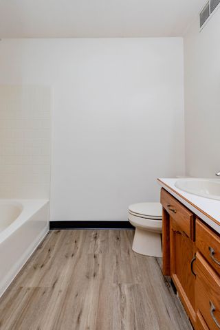 61 Fremont Drive S, Fargo, ND 58103