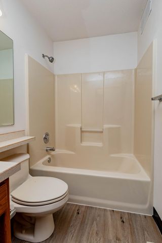 61 Fremont Drive S, Fargo, ND 58103