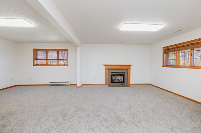 61 Fremont Drive S, Fargo, ND 58103