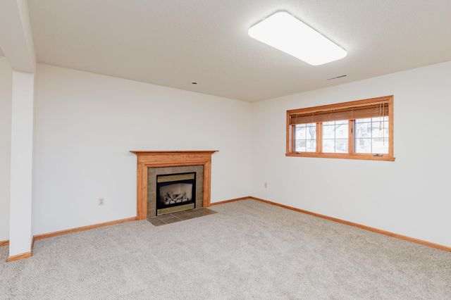 61 Fremont Drive S, Fargo, ND 58103