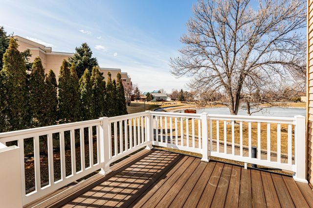 61 Fremont Drive S, Fargo, ND 58103