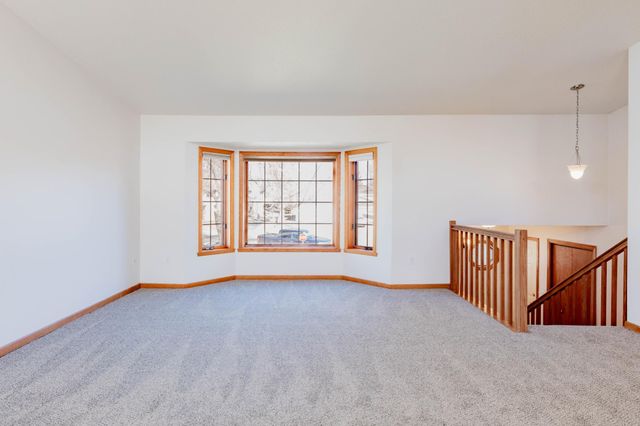 61 Fremont Drive S, Fargo, ND 58103