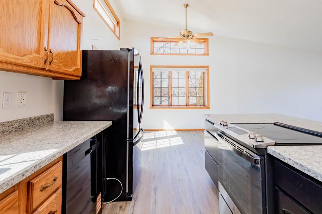 61 Fremont Drive S, Fargo, ND 58103