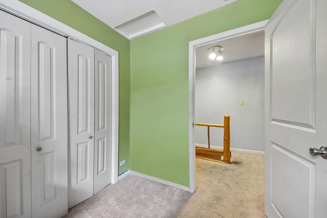 213 Edgemont Street, Mundelein, IL 60060