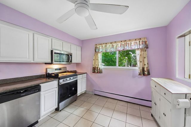213 Edgemont Street, Mundelein, IL 60060