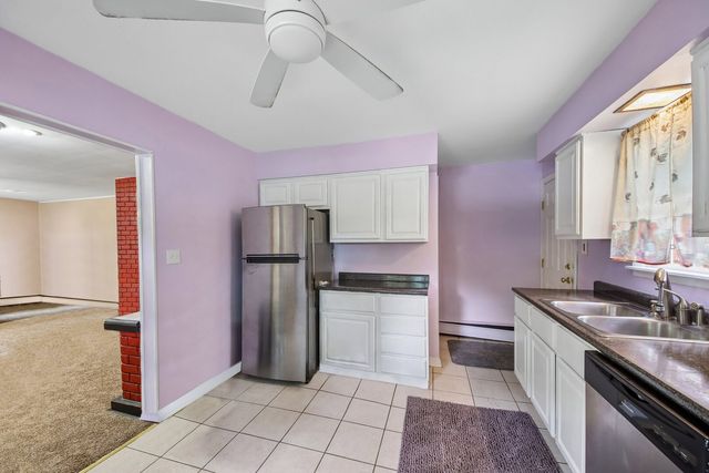 213 Edgemont Street, Mundelein, IL 60060
