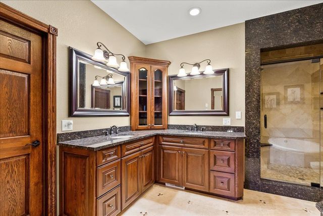 4222 Daina Drive, Cedar Falls, IA 50613