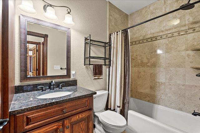 4222 Daina Drive, Cedar Falls, IA 50613