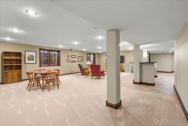 4222 Daina Drive, Cedar Falls, IA 50613
