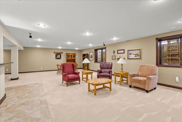 4222 Daina Drive, Cedar Falls, IA 50613