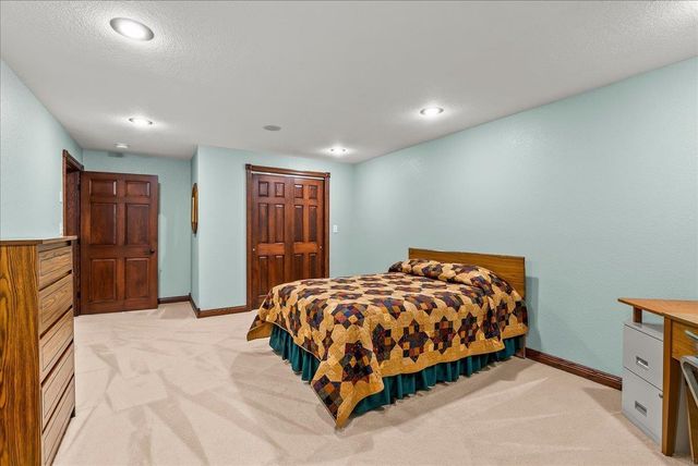 4222 Daina Drive, Cedar Falls, IA 50613