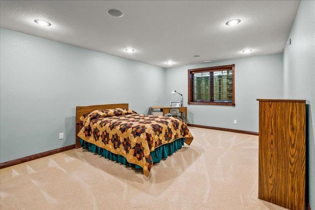4222 Daina Drive, Cedar Falls, IA 50613