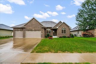 4222 Daina Drive, Cedar Falls, IA 50613